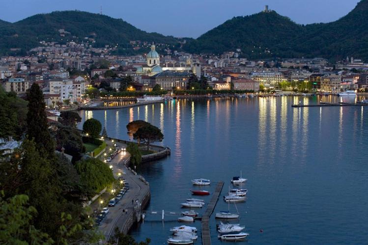 Elegant Sweet Apt Cernobbio Centro المظهر الخارجي الصورة